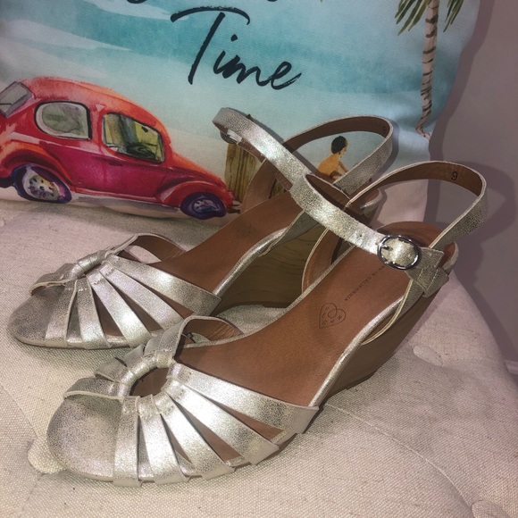 Born Shoes - Born In California NWOB! Open Toe Platform Heel